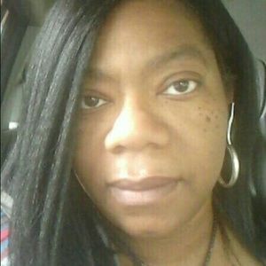 Meet your Posher, Rhea